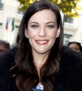 Лив Тайлер впервые показала фото сына