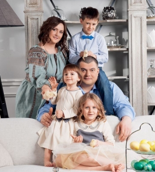 Юрий Корявченков с семьей