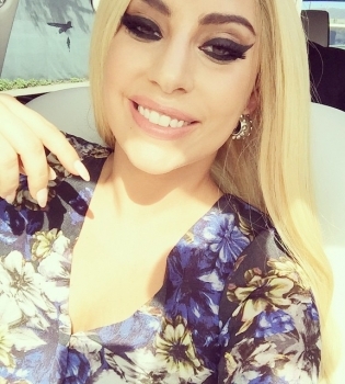 Леди Гага впервые показала свою маму