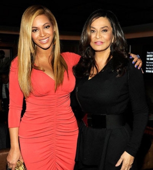 61-летняя мама Бейонсе вышла замуж