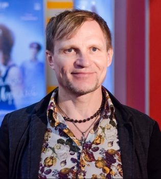 Олег Скрипка примерил милицейские погоны