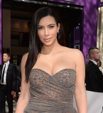 Ким Кардашьян представила собственную линию косметики