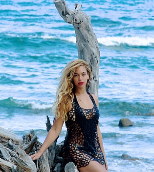 Пляжная эротика: Бейонсе показала откровенные фото с отдыха