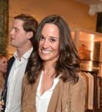 Сестра Кейт Миддлтон демонстрирует идеальный стиль