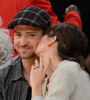 Джастин Тимберлейк и Джессика Бил впервые показали новорожденного сына