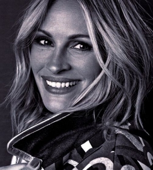 По-прежнему прекрасна: Джулия Роберт появилась на публике без макияжа