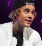 Джастин Бибер показал трогательные фото с братом и сестрой