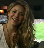 Шакира с сыновьями посетила футбольный матч