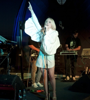 Alloise на вечеринке журнала Viva!