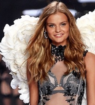 Катя Григорьева - первый российский ангел Victoria&rsquo;s Secret