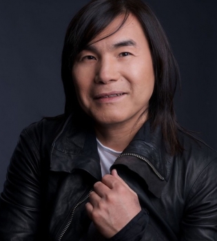 Батырхан Шукенов - первый солист А&#039;Студио