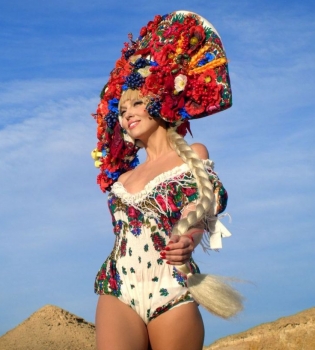 Оля Полякова показала свой роскошный дом в России