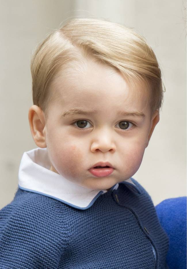 Сын Кейт Миддлтон и принца Уильяма в восторге от новорожденной сестрички