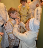 Тина Кароль и ее сын Веня в церкви