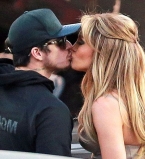 СМИ: Дженнифер Лопес тайно обручилась