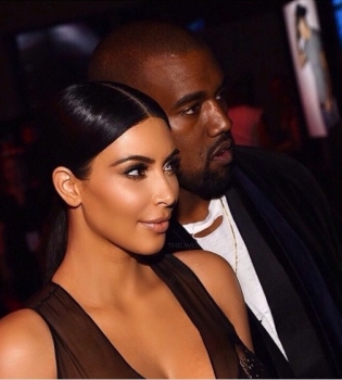 Миллион роз для Ким Кардашьян: Канье Уэст порадовал любимую сюрпризом