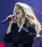 Тина Кароль в Нью-Йорке произвела фурор украинской песней