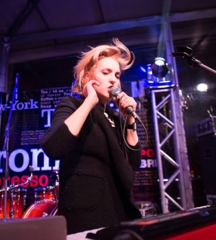 DVOE выступили на стильной вечеринке в aroma espresso bar