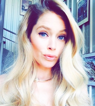 Интрига в Каннах: Даутцен Крус пообещала поклонникам сюрприз на красной дорожке