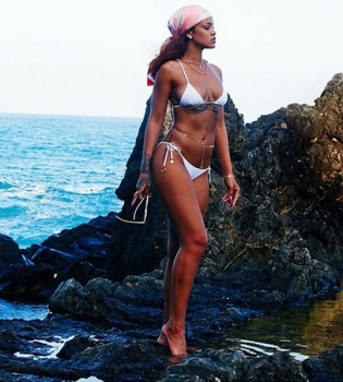 Рианна: секрет идеальной фигуры