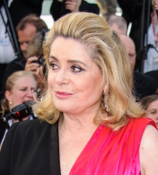 Катрин Денев на Каннском кинофестивале