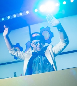 Андре Тан стал диджеем