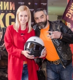 Украинские звезды оценили новый образ Шарлиз Терон