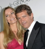 Влюбленный Антонио Бандерас с новой подружкой на Каннском фестивале