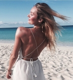 Пляжная йога: Кэндис Свейнпол похвасталась подтянутой фигурой