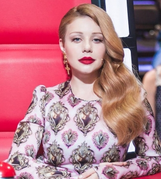 Тина Кароль в платье от Dolce&amp;Gabbana