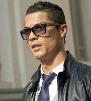 СМИ: Криштиану Роналду закрутил роман с итальянской моделью