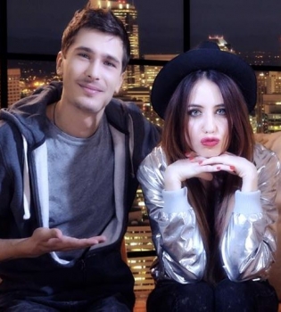 Надежда Дорофеева и Позитив из группы Время и Стекло