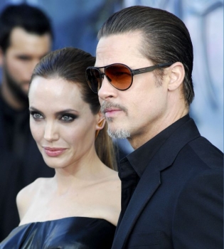 СМИ: Анджелина Джоли и Брэд Питт купят остров в Греции