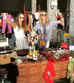 Инстаграмомания: четвертая благотворительная барахолка