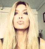 Три поколения женщин в семье Веры Брежневой на одном фото