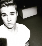 Харизматичный Джастин Бибер блистает на страницах Vogue