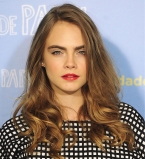 Длинноногая Кара Делевинь блистает на премьере в Мадриде