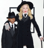 Мадонна с сыном Дэвидом