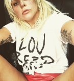 Откровенные танцы и разорванная одежда: Леди Гага шокировала публику своим поведением