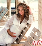 Яна Соломко родила