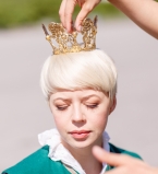 Onuka примерила королевский наряд