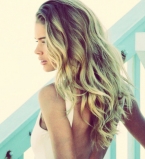 Жаркое лето: Даутцен Крус позирует топлес