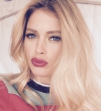 Даутцен Крус обескуражила поклонников эротичным фото