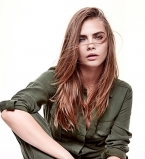 Стильная красотка Кара Делевинь украсила обложку Vogue