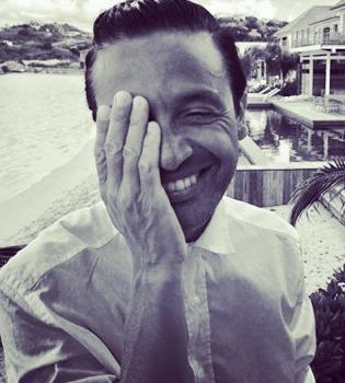 Омар Арфуш стал папой