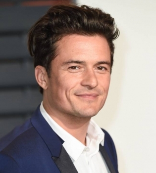 Орландо Блум закрутил роман с юной бразильянкой - СМИ