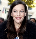 Молодая мама Лив Тайлер показала счастливые фото с отдыха