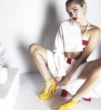 Голая правда: Майли Сайрус разделась для V Magazine