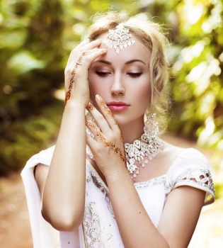 Ксения Бугримова вышла замуж за индийского принца