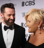 Жена Хью Джекмана запретила ему сниматься с Анджелиной Джоли